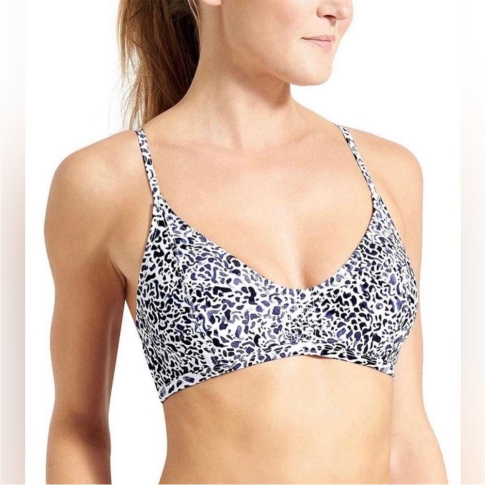 Athleta Zimbabwe Animal Print underwire Bikini Swim top blue and White 32 B/C